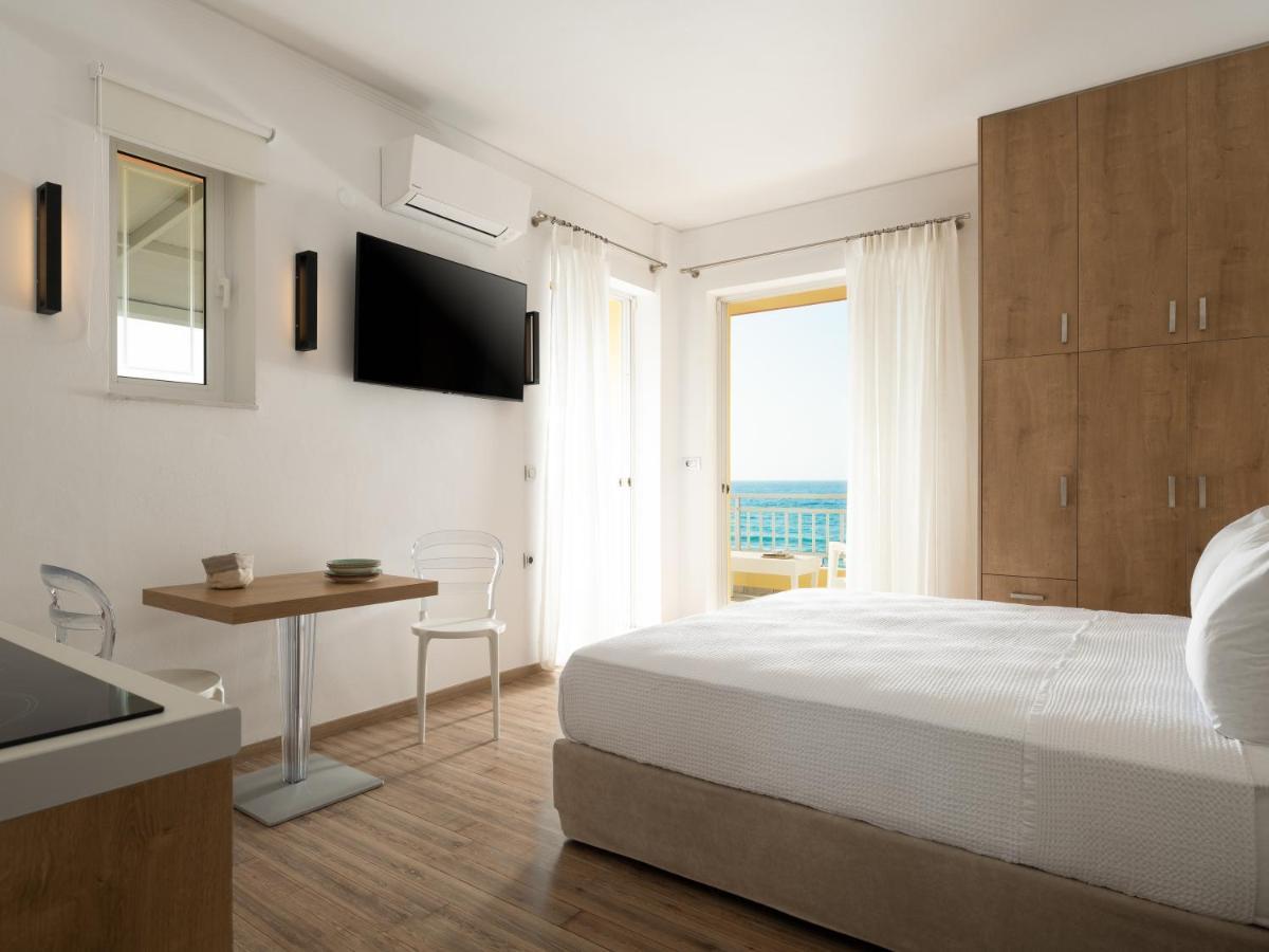Unique Seaside Apartment Rethymno Exteriör bild